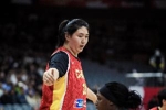 媒体人：张子宇论身高在女篮领域独一档 但其他方面还欠缺很多