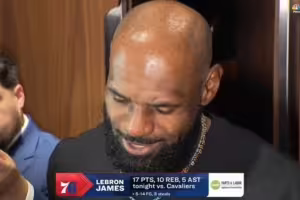 特朗普批自己奏国歌练高尔夫？詹姆斯回应：办公厅今天没啥新闻发
